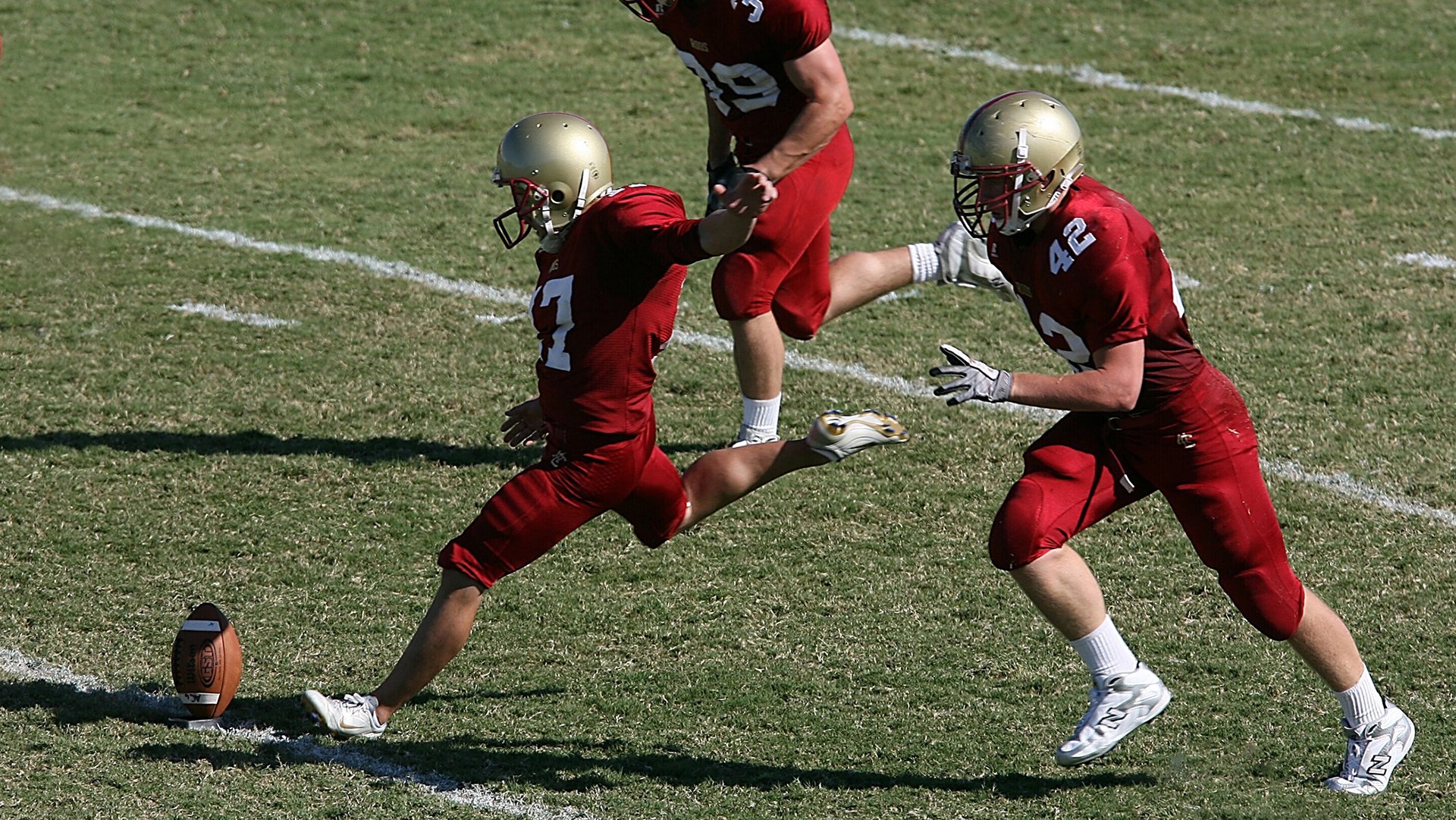 英格兰后防稳健，三场仅失一球，英格兰队后防